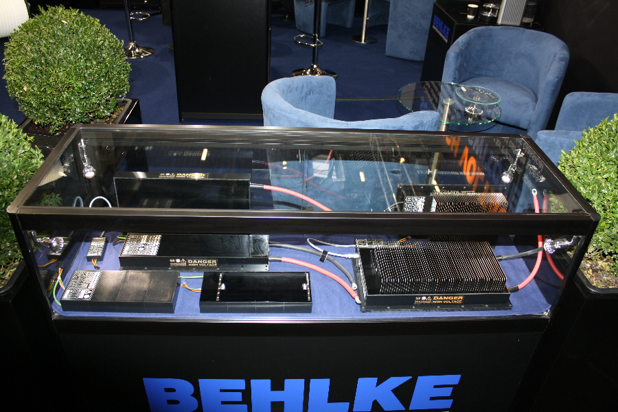 Behlke Electronica - Display Case No. 6